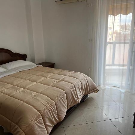 City Central Apartment 2 Тирана Екстер'єр фото