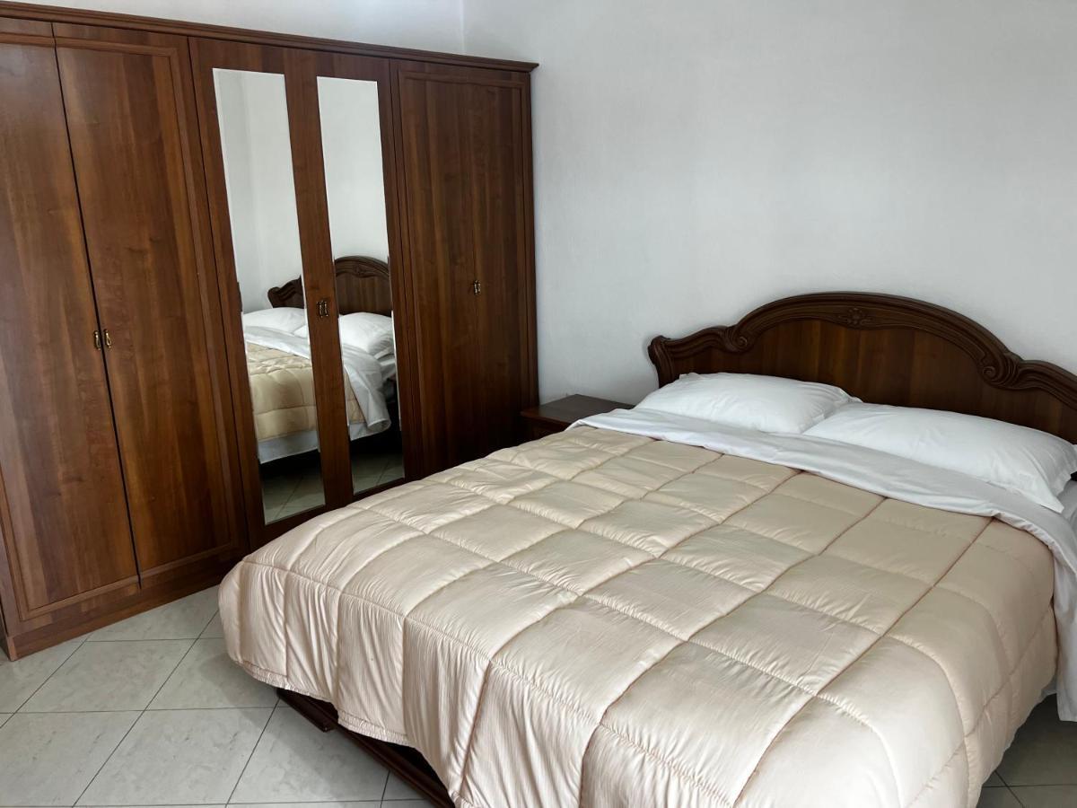 City Central Apartment 2 Тирана Екстер'єр фото