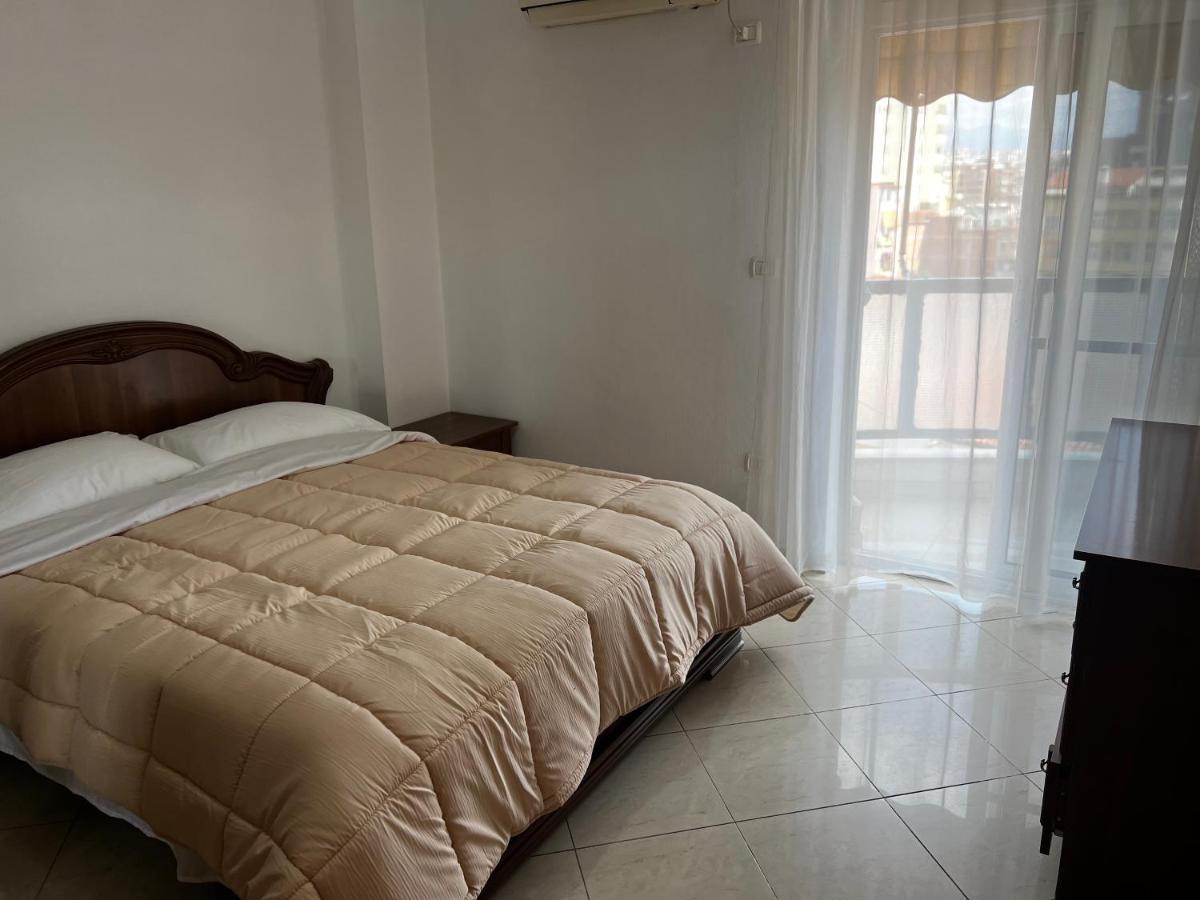City Central Apartment 2 Тирана Екстер'єр фото